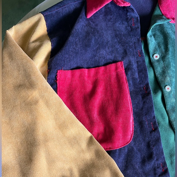 🏷️2/$20 - Courdoroy Colour Blocking Collared Button Up - Size S - Picture 4 of 5